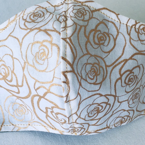 FACE MASK 💯% COTTON GOLD ROSES ON CREAM - Picture 8 of 11